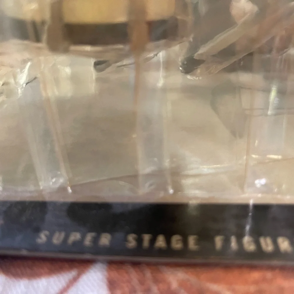 METALLICA McFarlane Toys Metallica Action Figure with Drum Set - Picture 4 of 4